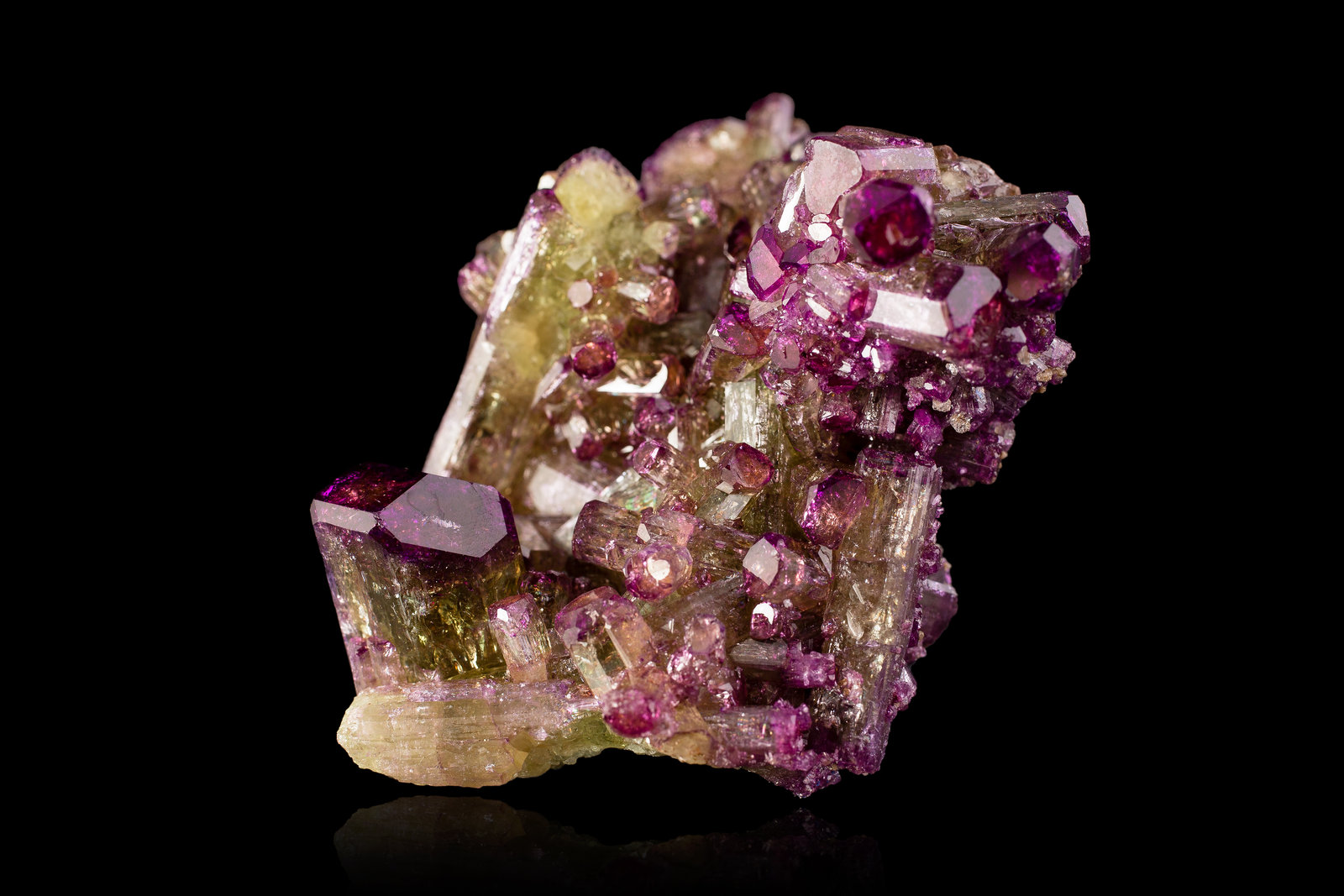 Vesuvianita
7 x 6 x 6 cm
(Autor: Museo MIM)