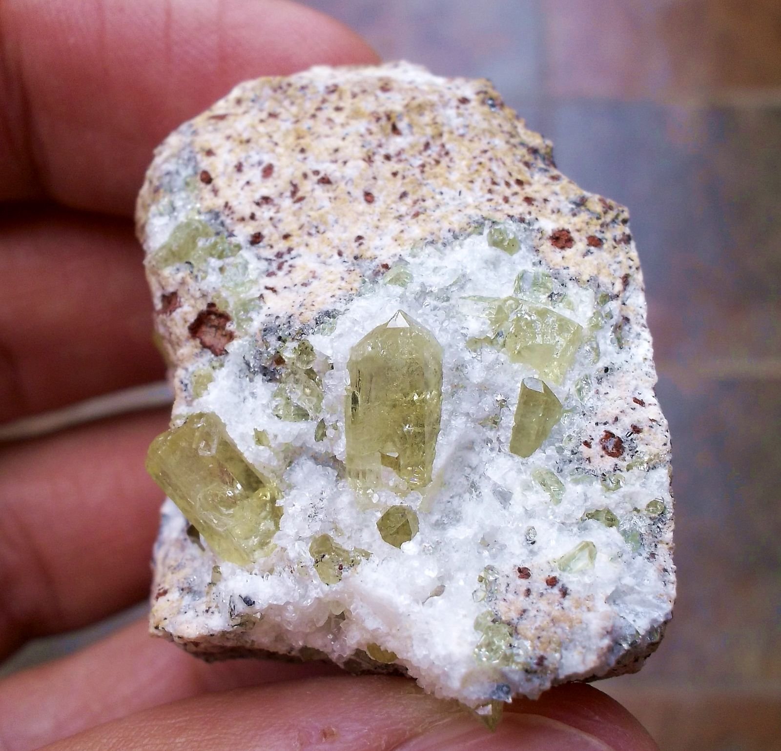 Fluorapatito
2,5 x 4 cm
(Autor: Cristalino)