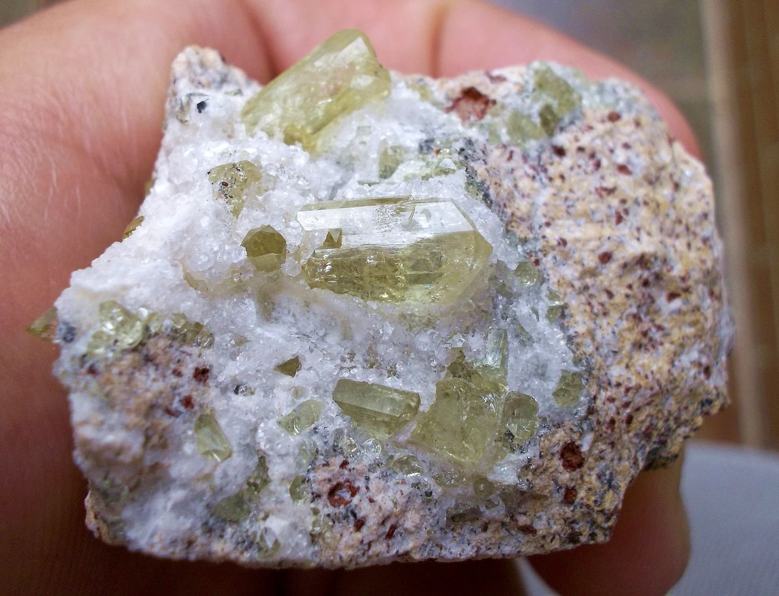 Fluorapatito
2,5 x 4 cm
(Autor: Cristalino)