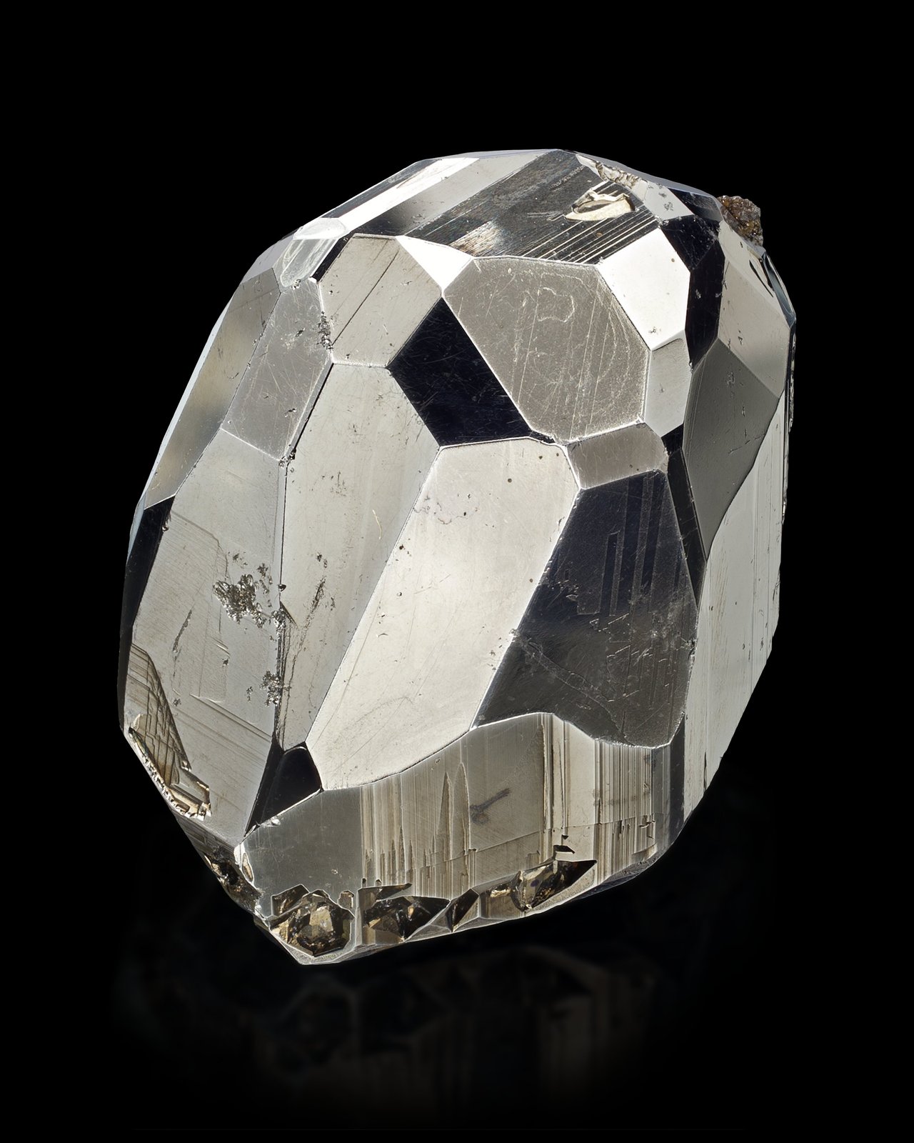 Wittichenita
4 x 3 x 3,5 cm
(Autor: Museo MIM)