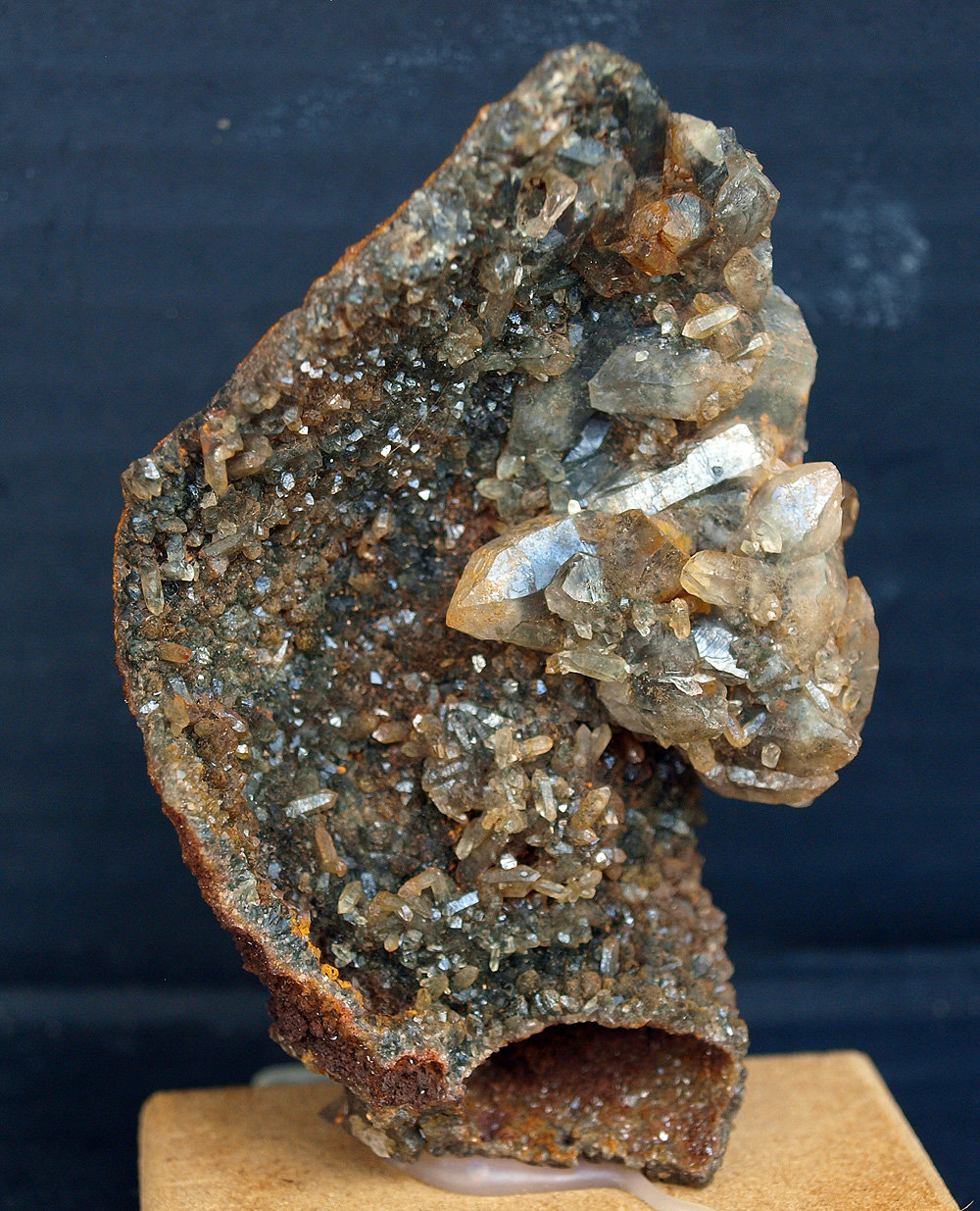 Cuarzo
8 x 5.5 cm
(Autor: Pedro Antonio)