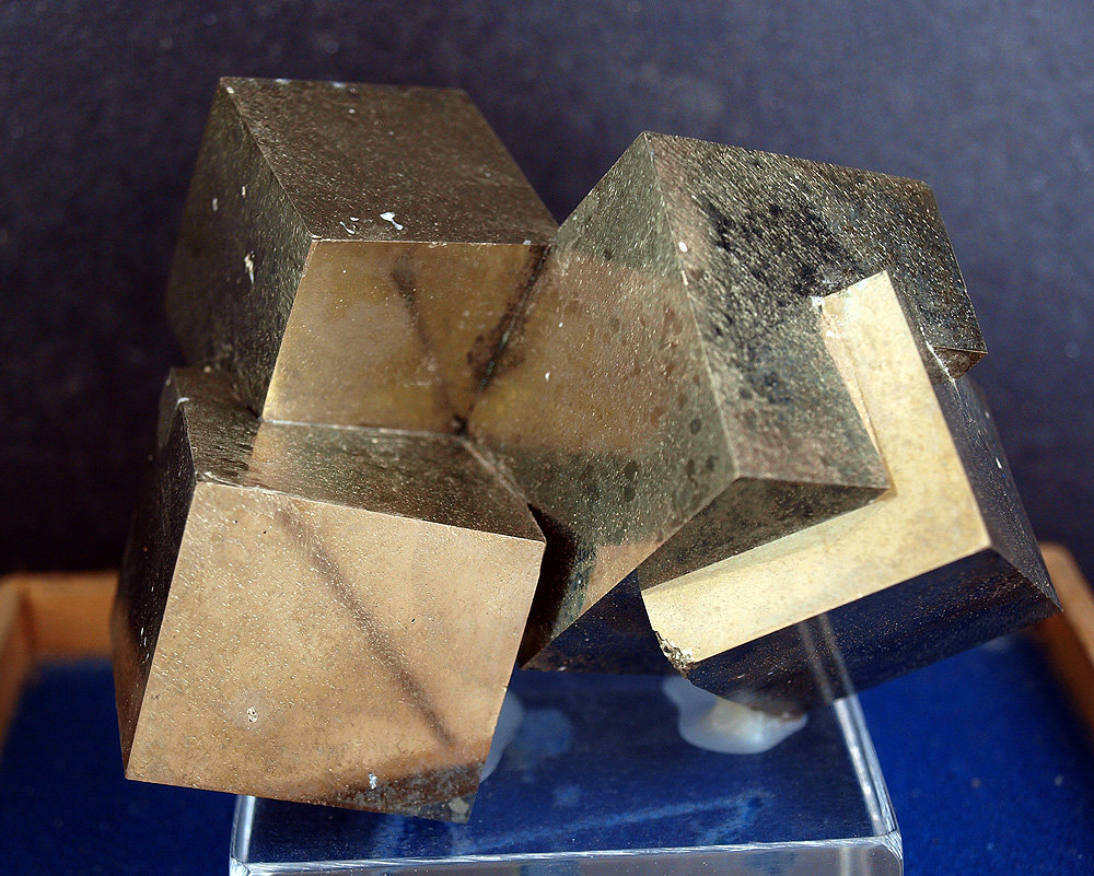 Pirita
9 x 6 cm
(Autor: Pedro Antonio)
