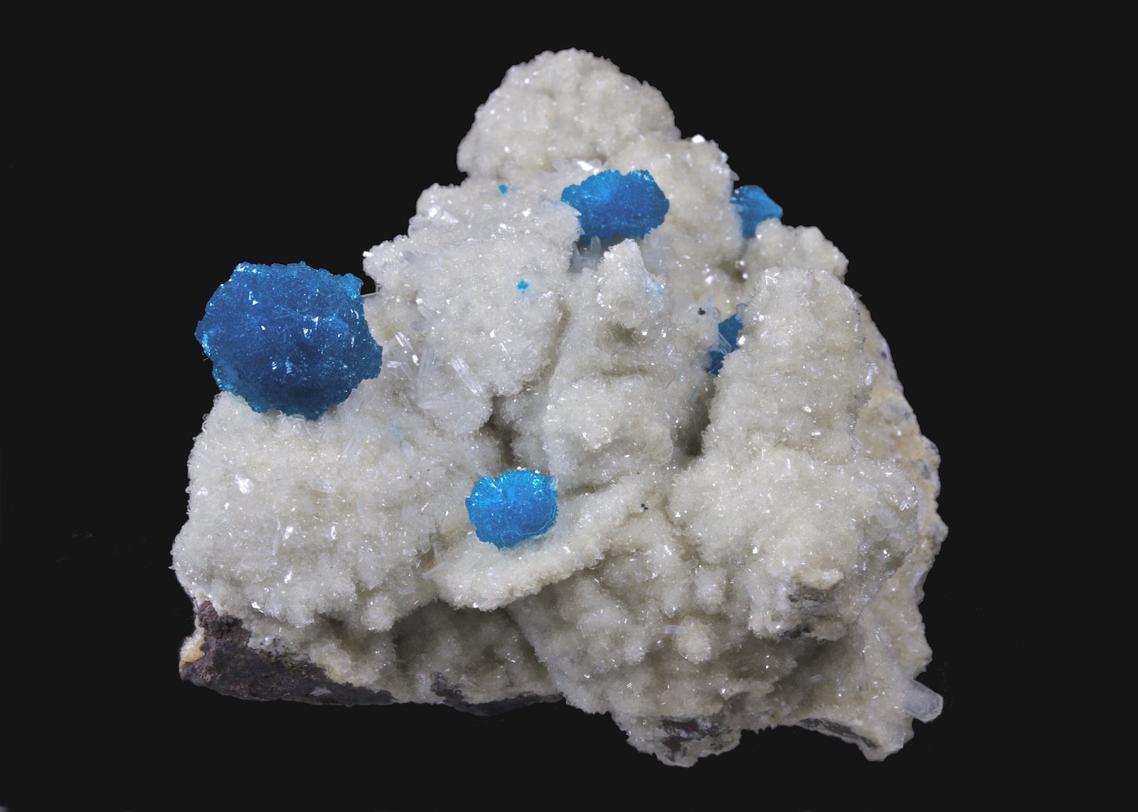 Cavansita sobre Stilbita-Ca (Estilbita)
6,5 x 6,3 cm.
(Autor: Xavier bordas)