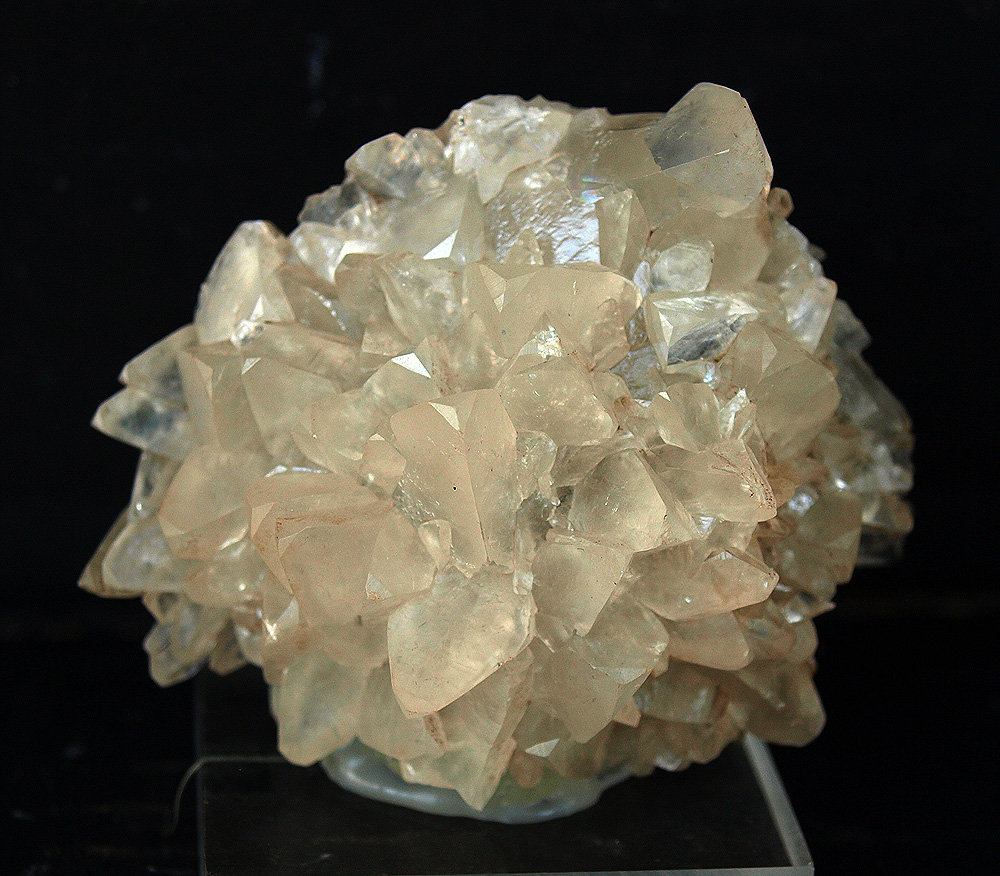 Calcita
5.5 x 4.5 cm
(Autor: Pedro Antonio)