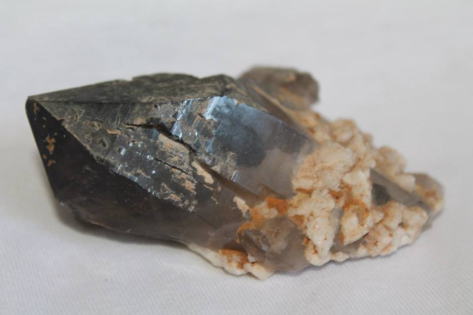 Cuarzo (variedad ahumado)
8,5 x 5 x 3 cm.
(Autor: Rafael varela olveira)