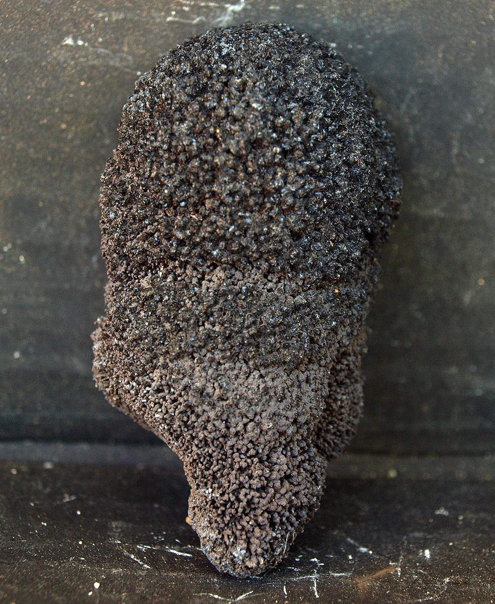 Psilomelana y pirolusita
8 x 4.5 cm
(Autor: Pedro Antonio)