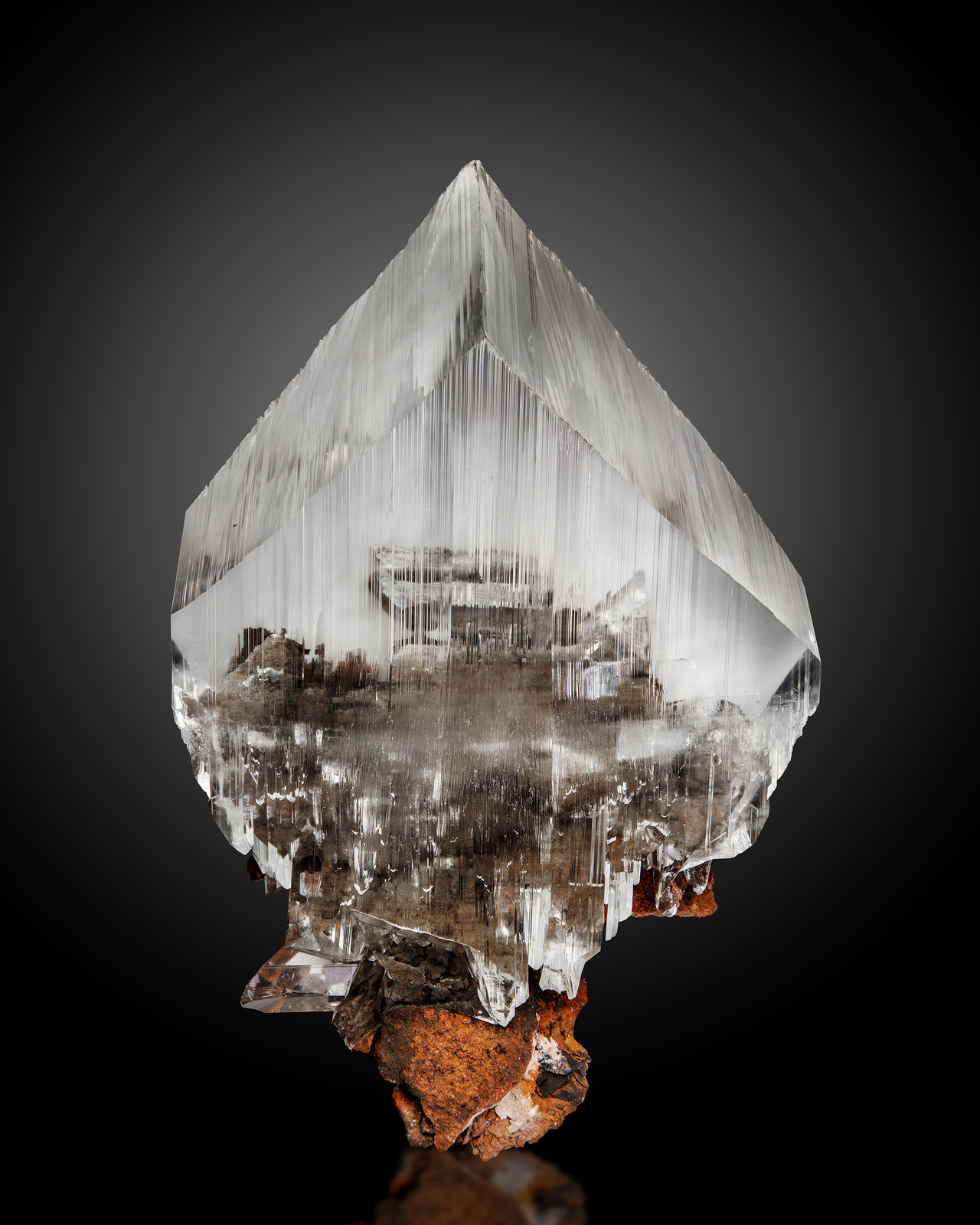 Yeso con limonita
30 x 15 x 44 cm
(Autor: Museo MIM)