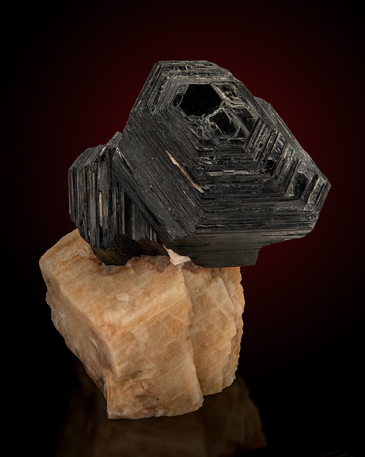 Biotita con Calcita
8 x 6,5 x 10 cm
(Autor: Museo MIM)