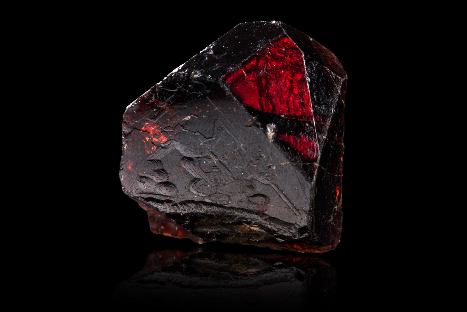 Zircon
3 x 1 x 4,5 cm
(Autor: Museo MIM)