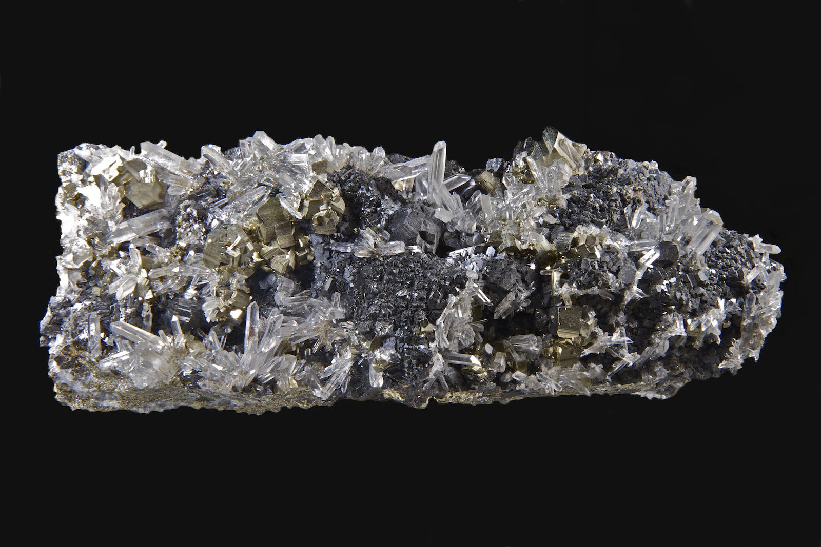 Cuarzo, Pirita
14,8 x 5,5 cm.
(Autor: Xavier bordas)