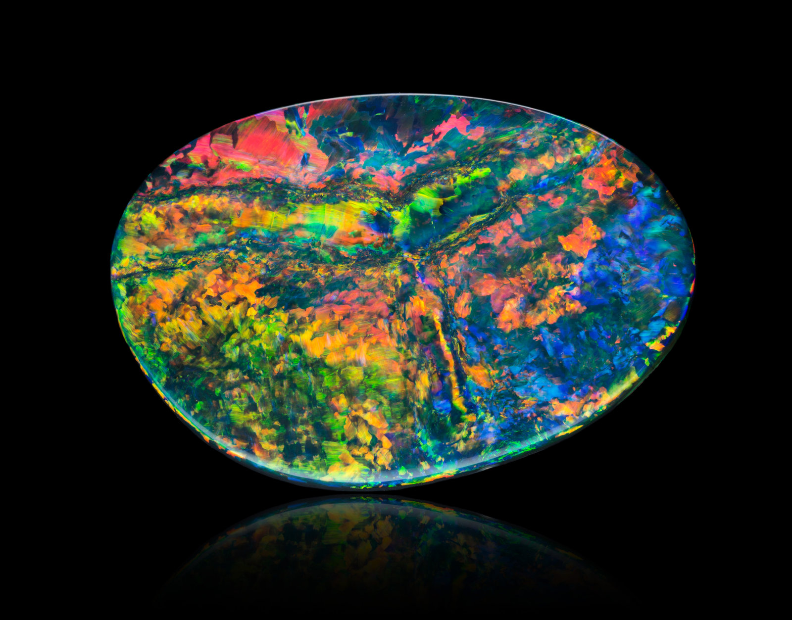 Opalo
4,0 x 3,0 x 1,0 cm
(Autor: Museo MIM)