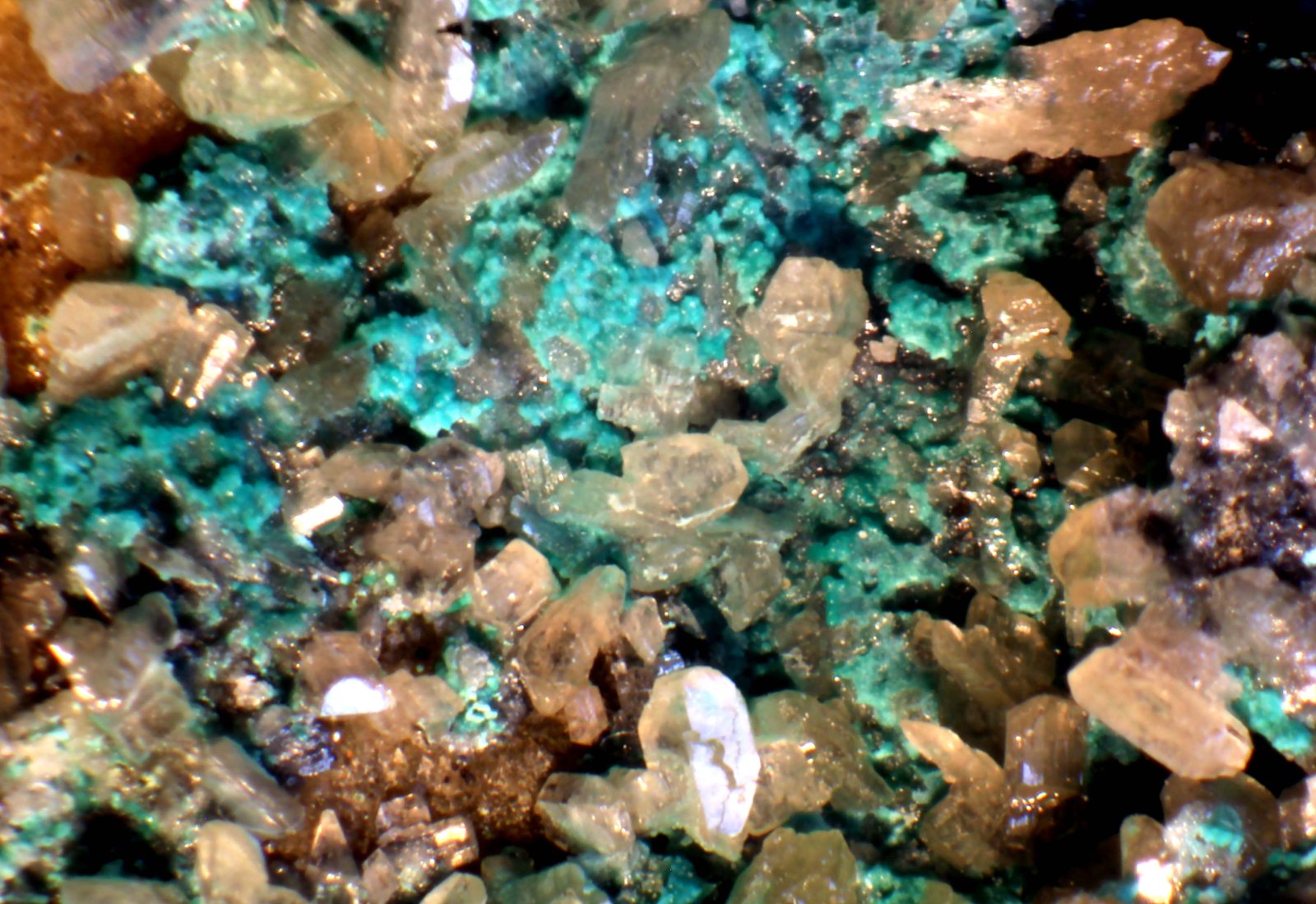 Cerusita
< 1 mm
(Autor: José Luis Zamora)