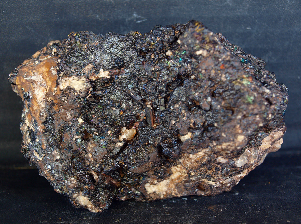 Anglesita y Goethita
9.5 x 6 cm
(Autor: Pedro Antonio)