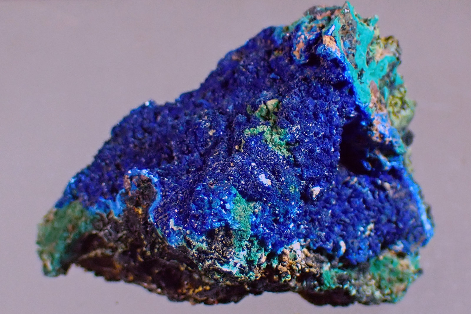 Azurita y Malaquita
Medida: 2,8 x 2,2 x 1,8 cms
(Autor: Joan Martinez Bruguera)