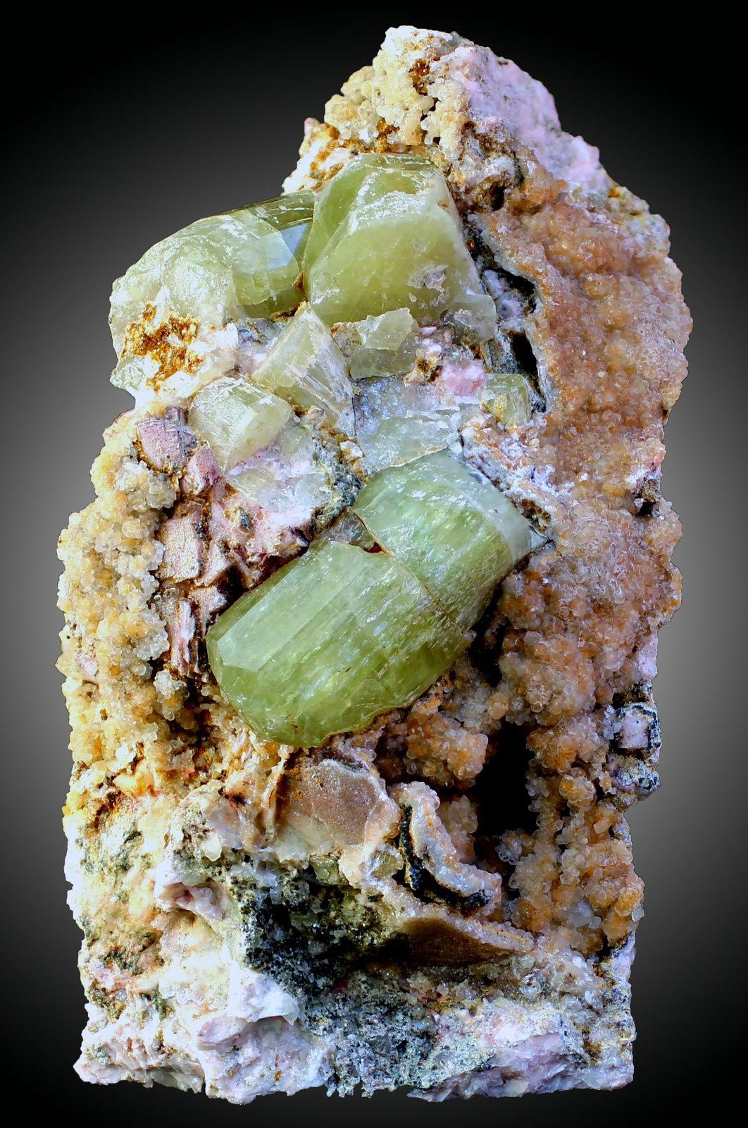 Fluorapatito
82 x 46 x 37 mm
(Autor: José Luis Zamora)
