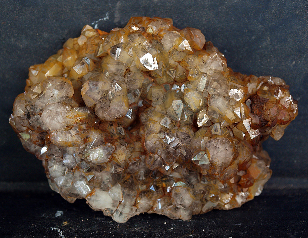 Cuarzo
8 x 6 cm
(Autor: Pedro Antonio)