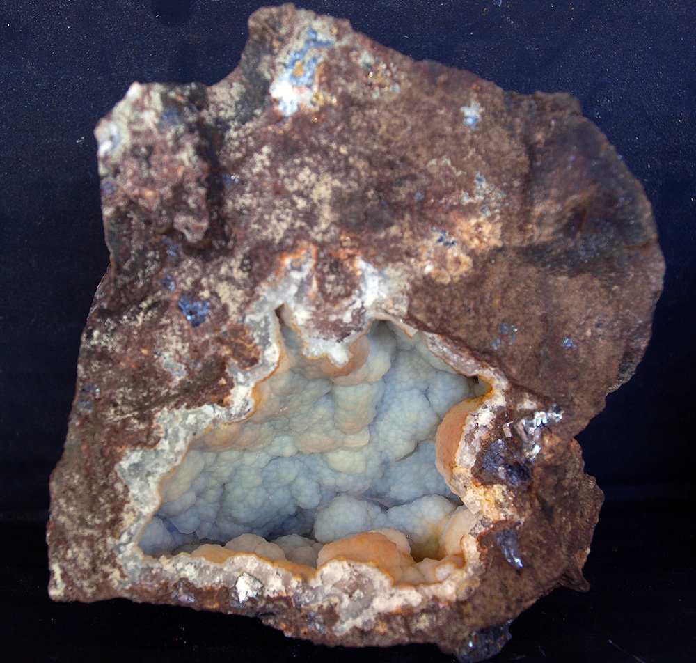 Cuarzo (variedad calcedonia)
10 x 9 cm
(Autor: Pedro Antonio)