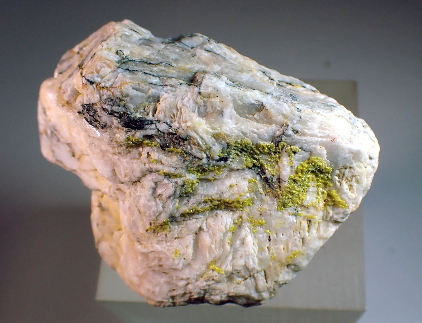 Piromorfita
Medida: 6,0 x 4,4 x 3,2 cms
(Autor: Joan Martinez Bruguera)