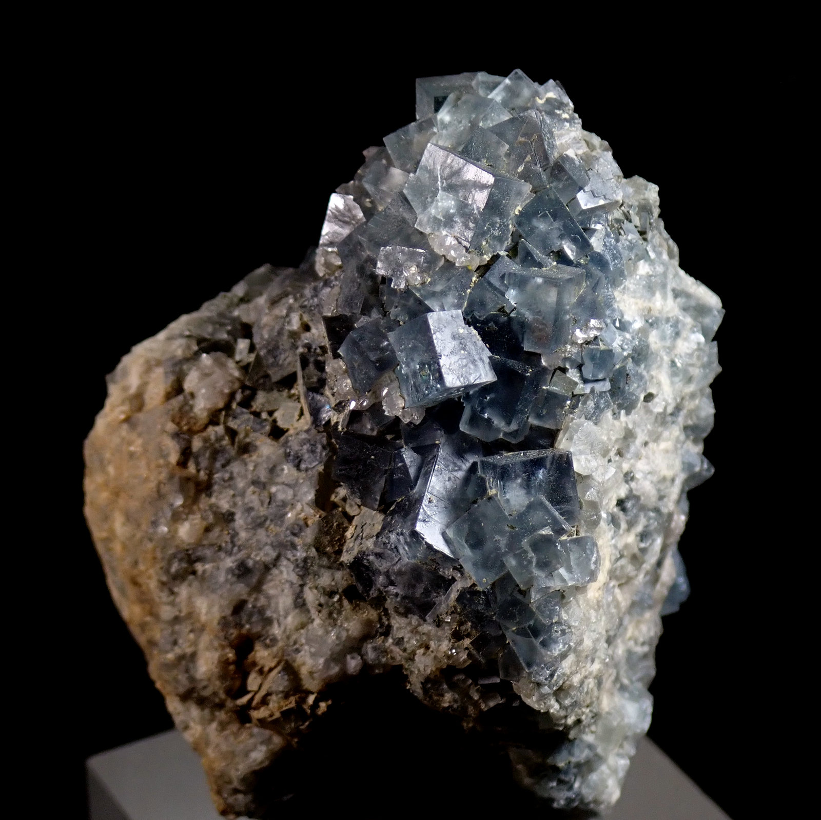 Fluorita
Medida: 6,3 x 4,6 x 4,2 cms
(Autor: Joan Martinez Bruguera)