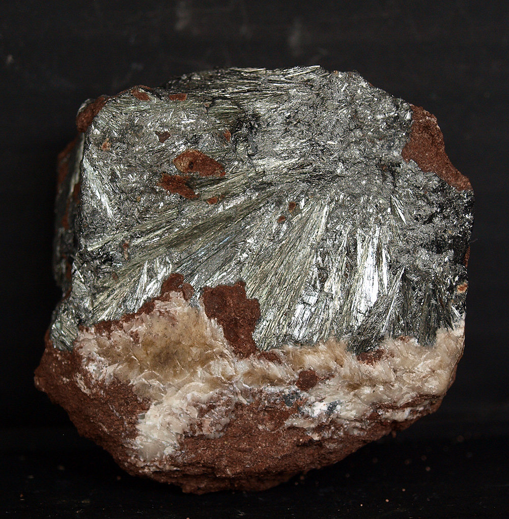 Pirolusita
5 x 5.5 cm
(Autor: Pedro Antonio)