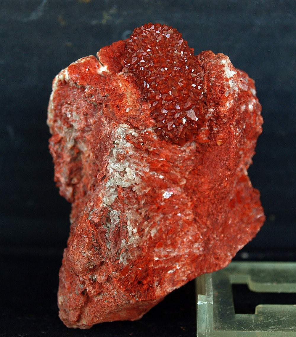 Cuarzo (variedad hematoideo)
7.5 x 7.5 cm
(Autor: Pedro Antonio)
