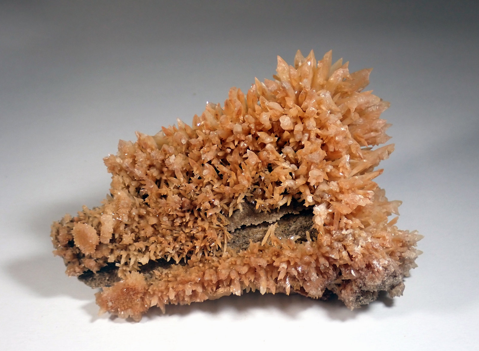Aragonito
Medida: 11,8 x 8,3 x 3,6 cms
(Autor: Joan Martinez Bruguera)