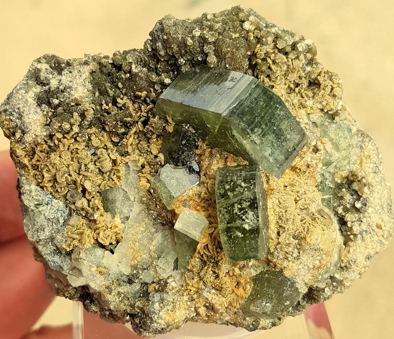 Siderita y Fluorapatito
7cm - 4,5 cm
(Autor: ramon ro)