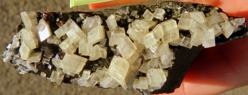 Dolomita, Esfalerita
7cm-2,5cm
(Autor: ramon ro)