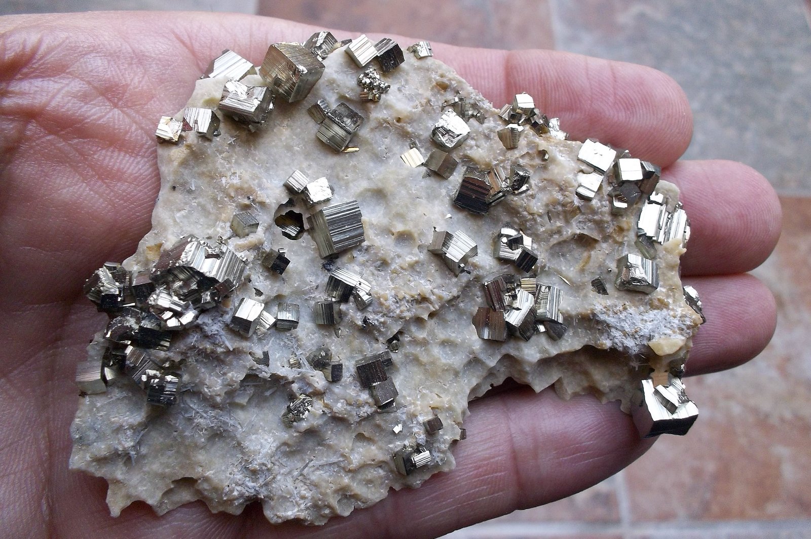 Pirita
8 x 6 cm
(Autor: Cristalino)