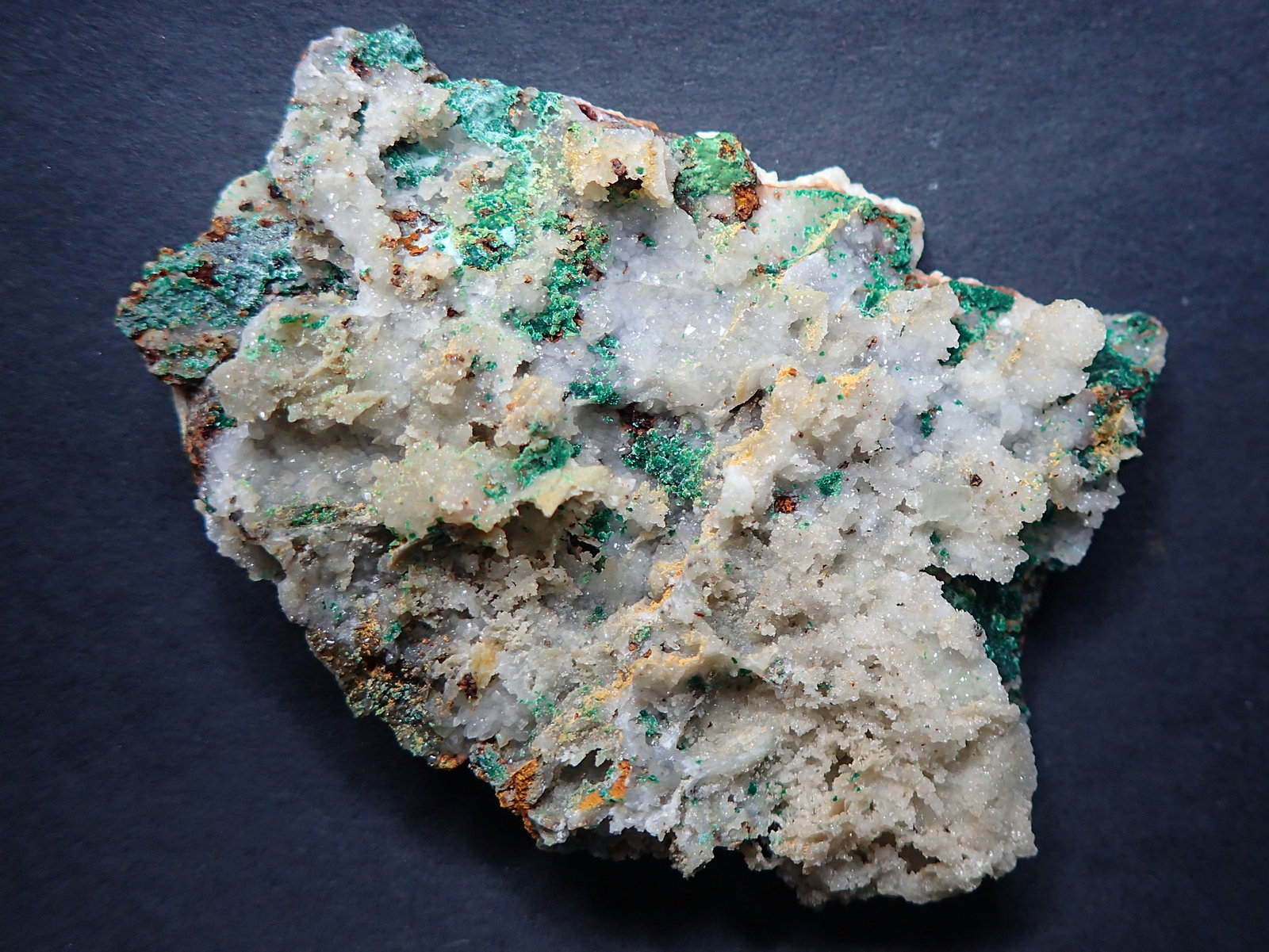 Malaquita, Cuarzo
7,5 x 5 x 1 cm
(Autor: Frederic Varela)