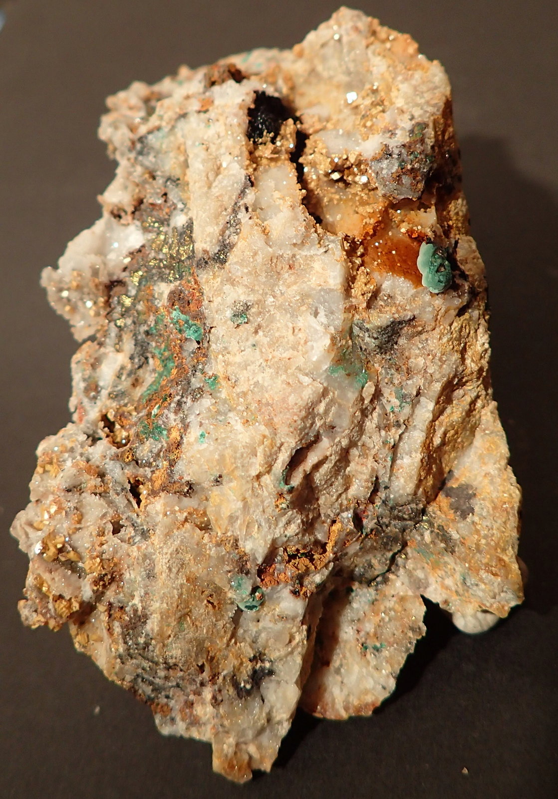 Smithsonita, Malaquita
8,6 x 5,2 x 3,5 cm
(Autor: Frederic Varela)