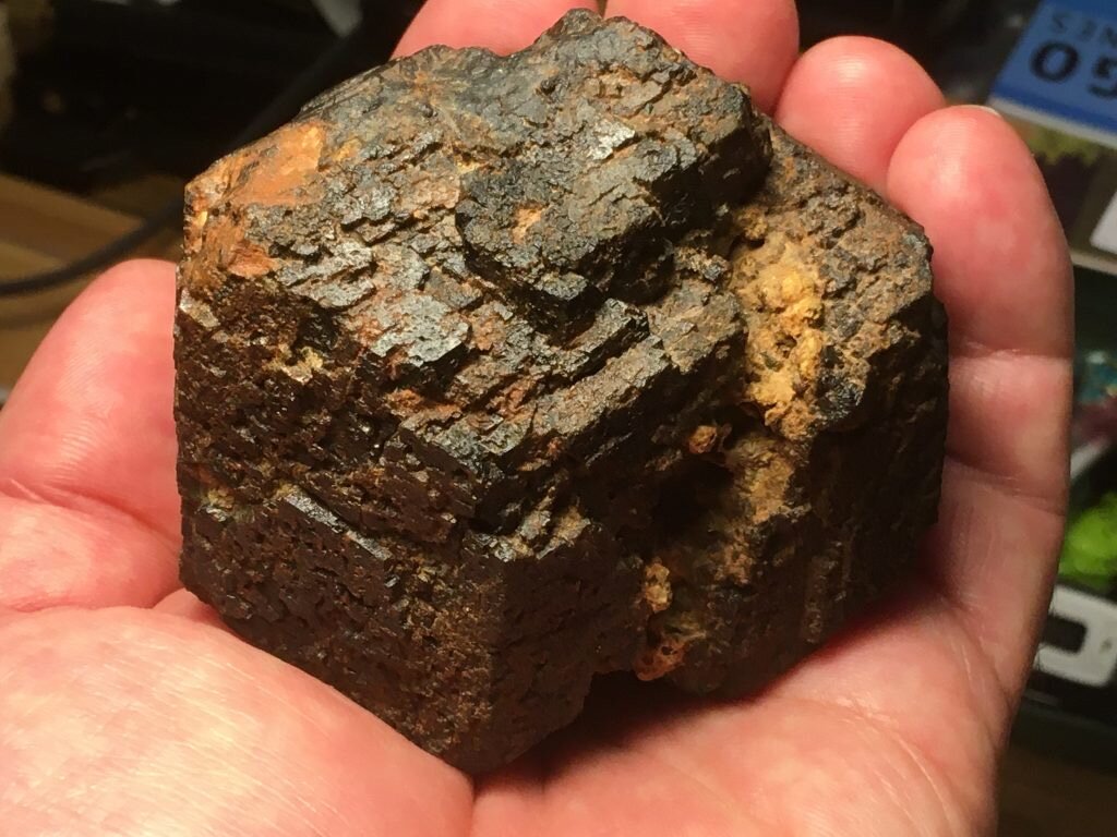Andradita (variedad granate melanito)
San Antonio Mine, Cehegín, Comarca Noroeste, Region of Murcia (Murcia), Spain
8 x 8 cm
(Autor: Matias Raja)