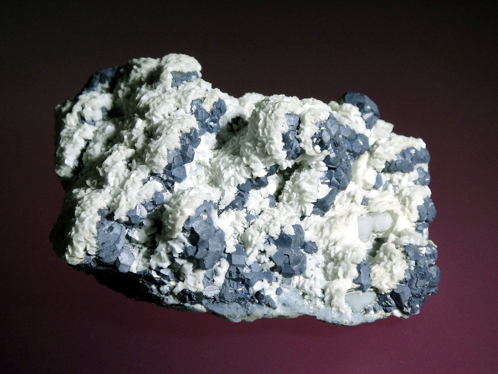 Galena con Dolomita
9 x 6 cm.
(Autor: Antonio P. López)