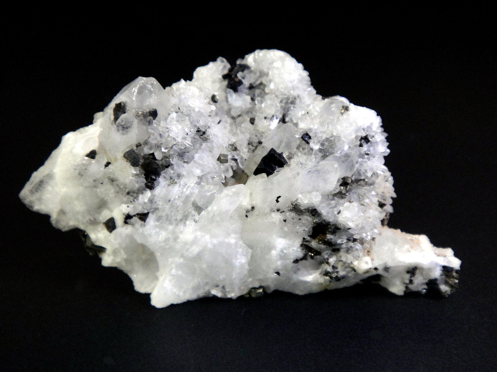 Calcopirita, Cuarzo
5 x 3 cm.
(Autor: Antonio P. López)