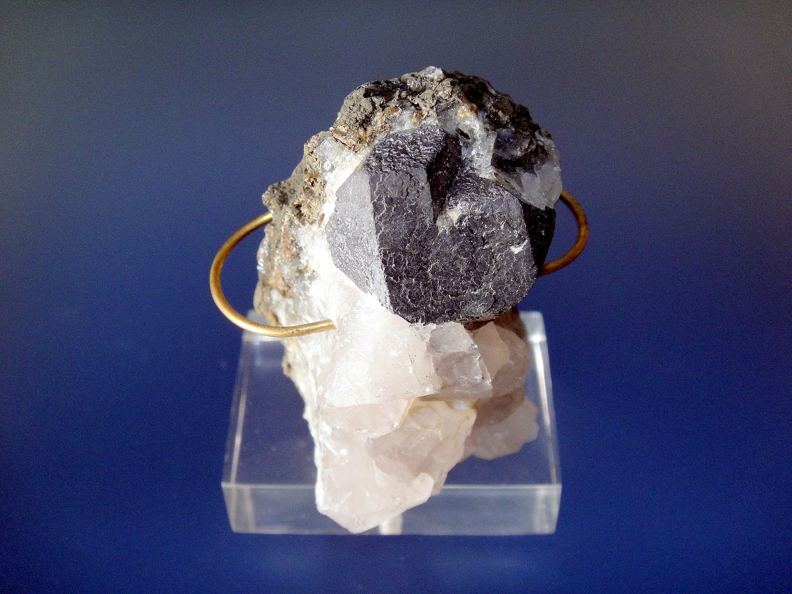 Galena con Cuarzo
5 x 4 cm.
(Autor: Antonio P. López)