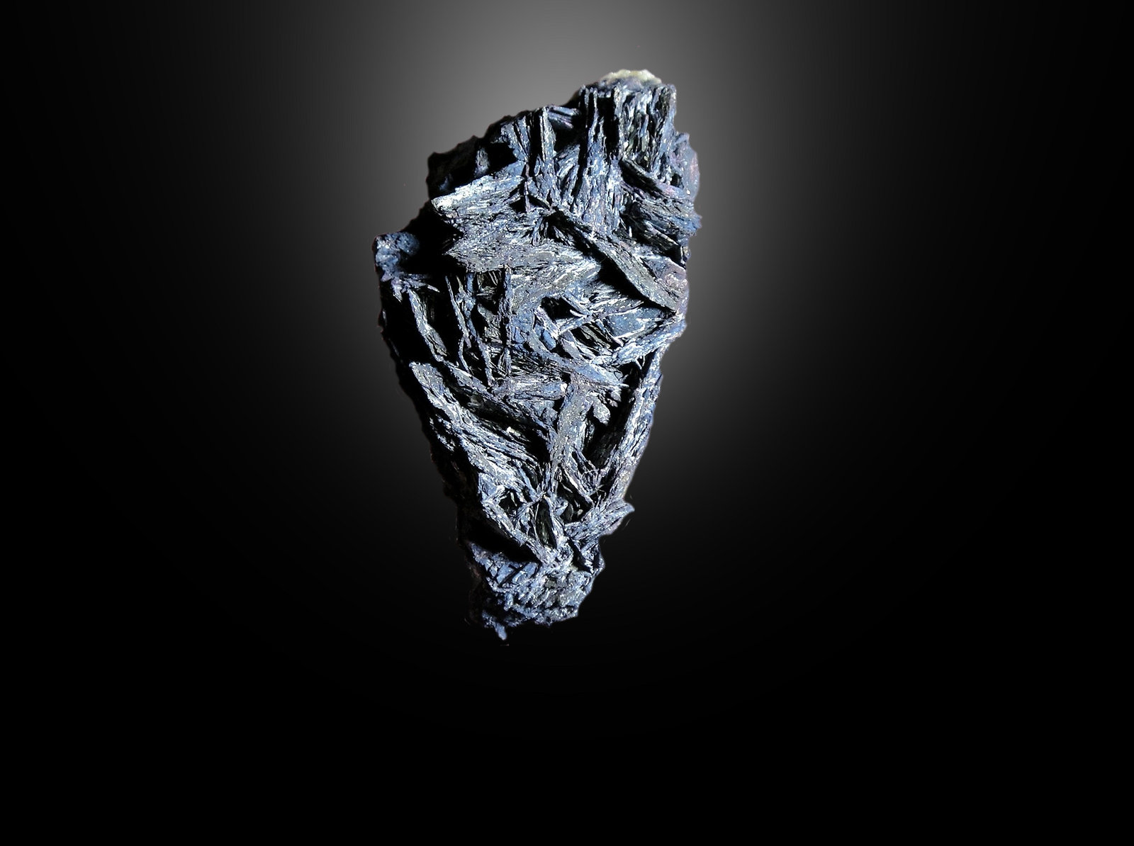 Covellita
5 x 3 cm.
(Autor: Antonio P. López)