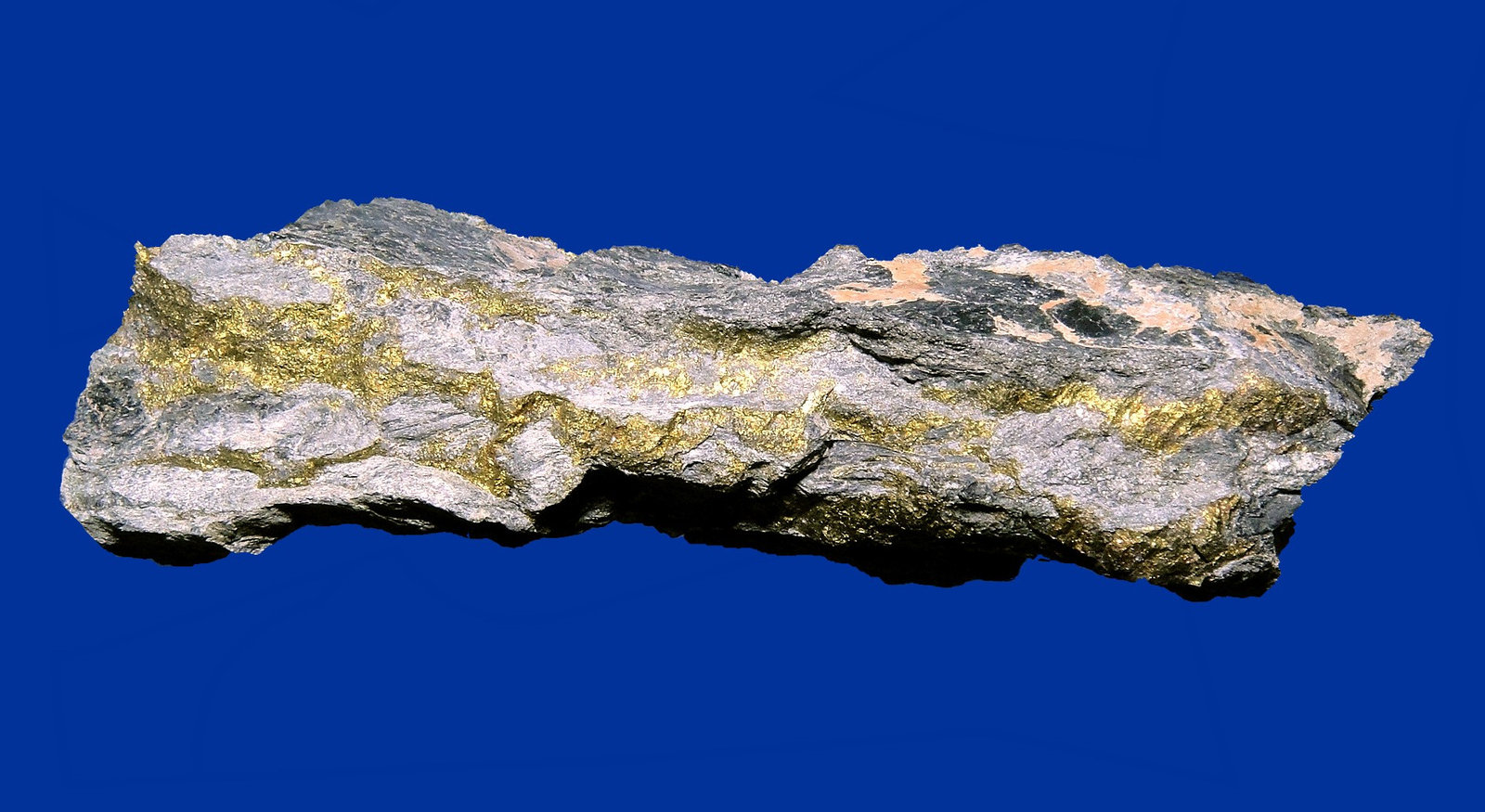 Calcopirita
16 x 5 cm.
(Autor: Antonio P. López)