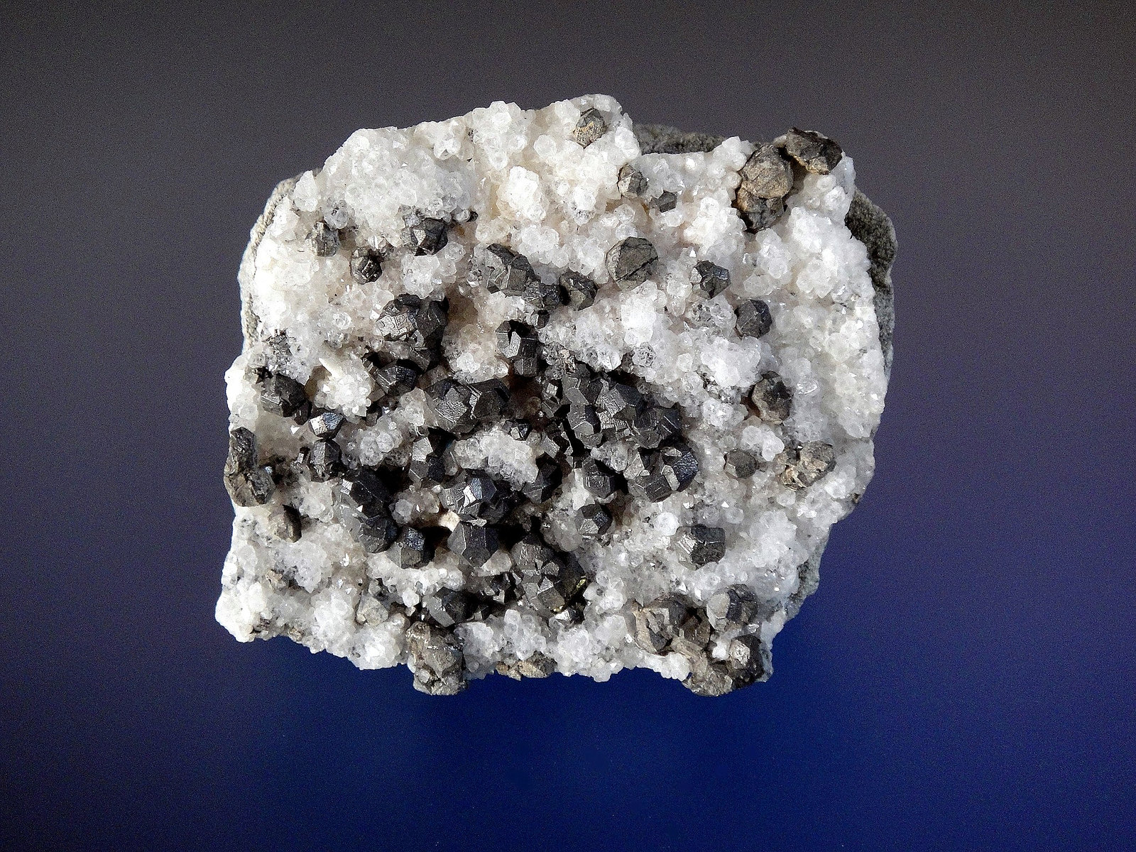 Galena
6 x 6 cm
(Autor: Antonio P. López)