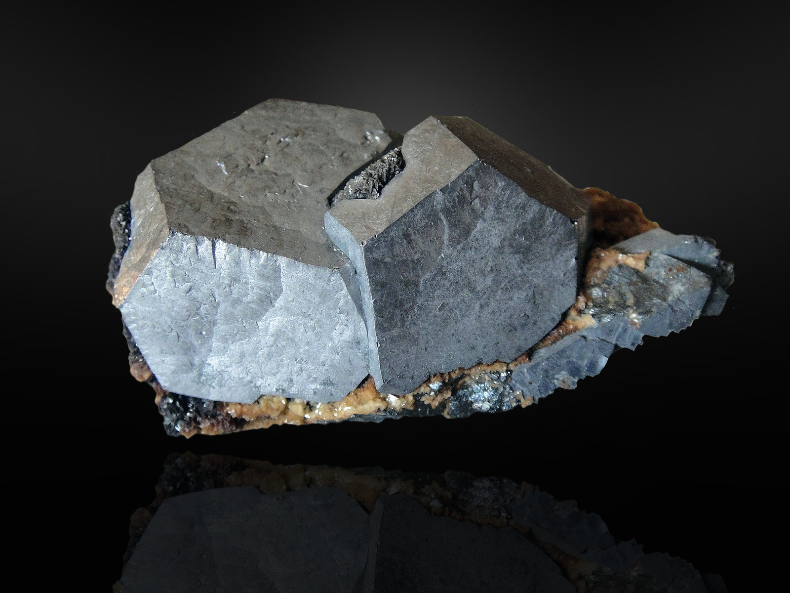 Galena con Siderita
8 x 5 cm.
(Autor: Antonio P. López)
