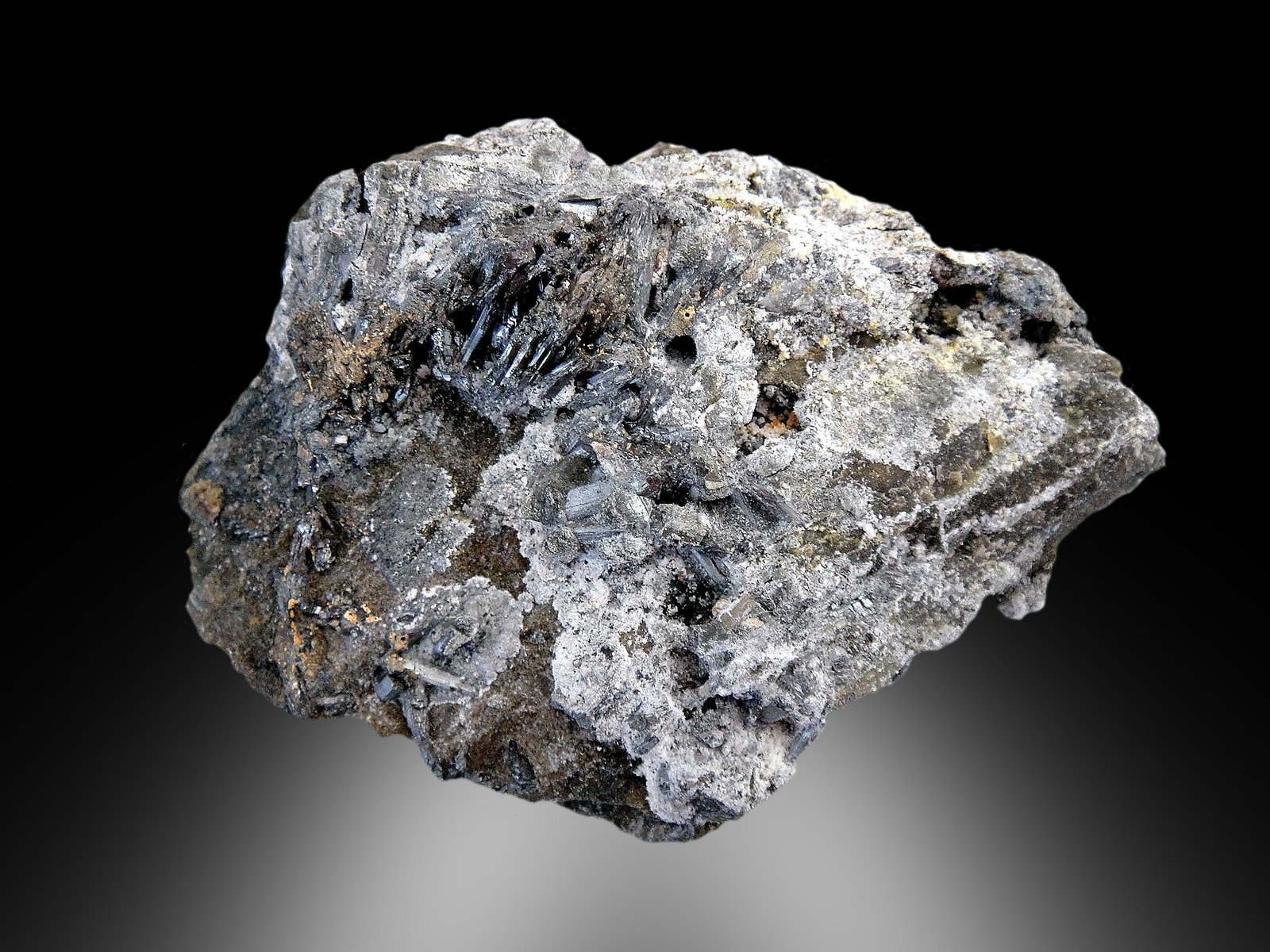 Bismutinita
7 x 6 cm.
(Autor: Antonio P. López)