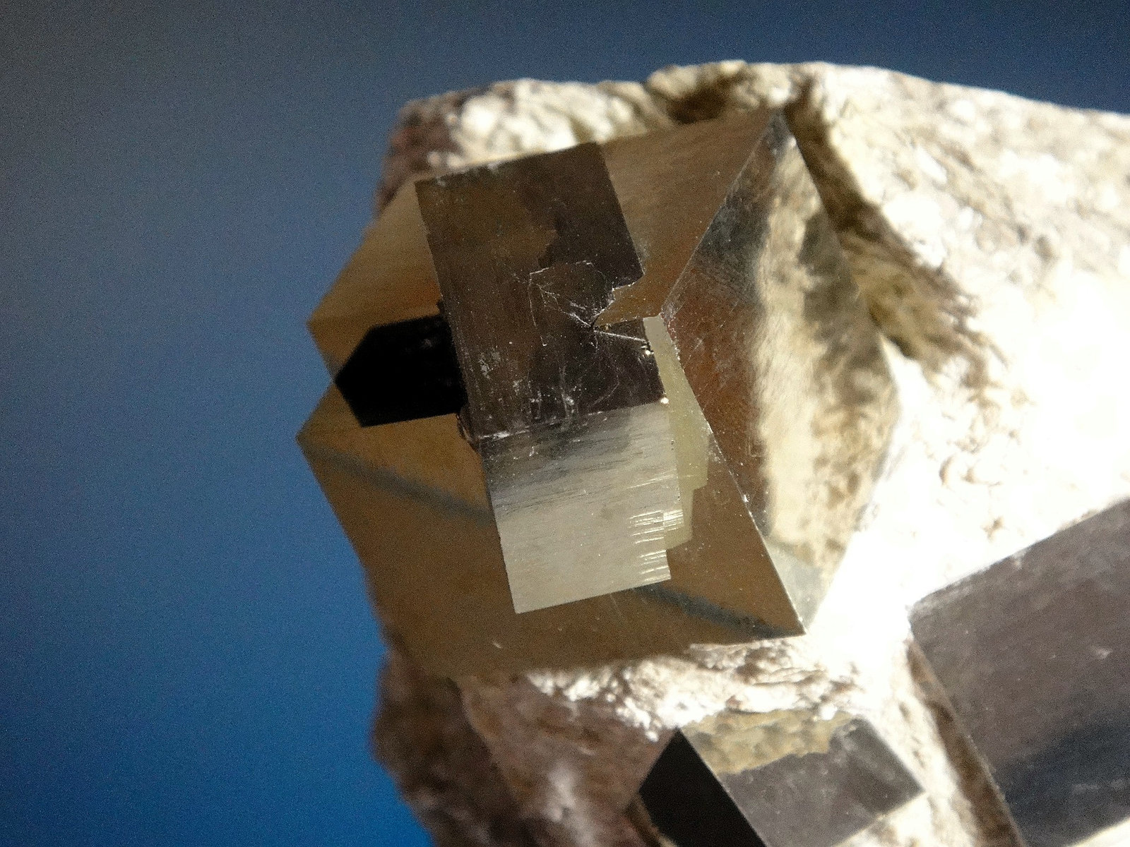 Pirita
Cristal de 3 cm.
(Autor: Antonio P. López)