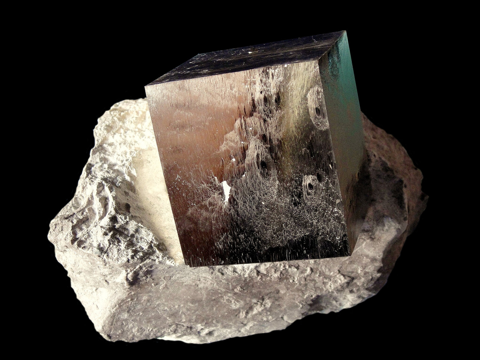 Pirita
16 x 13 cm.
(Autor: Antonio P. López)