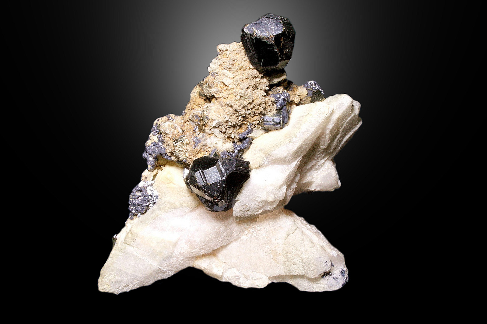 Esfalerita
9 x 8 cm.
(Autor: Antonio P. López)