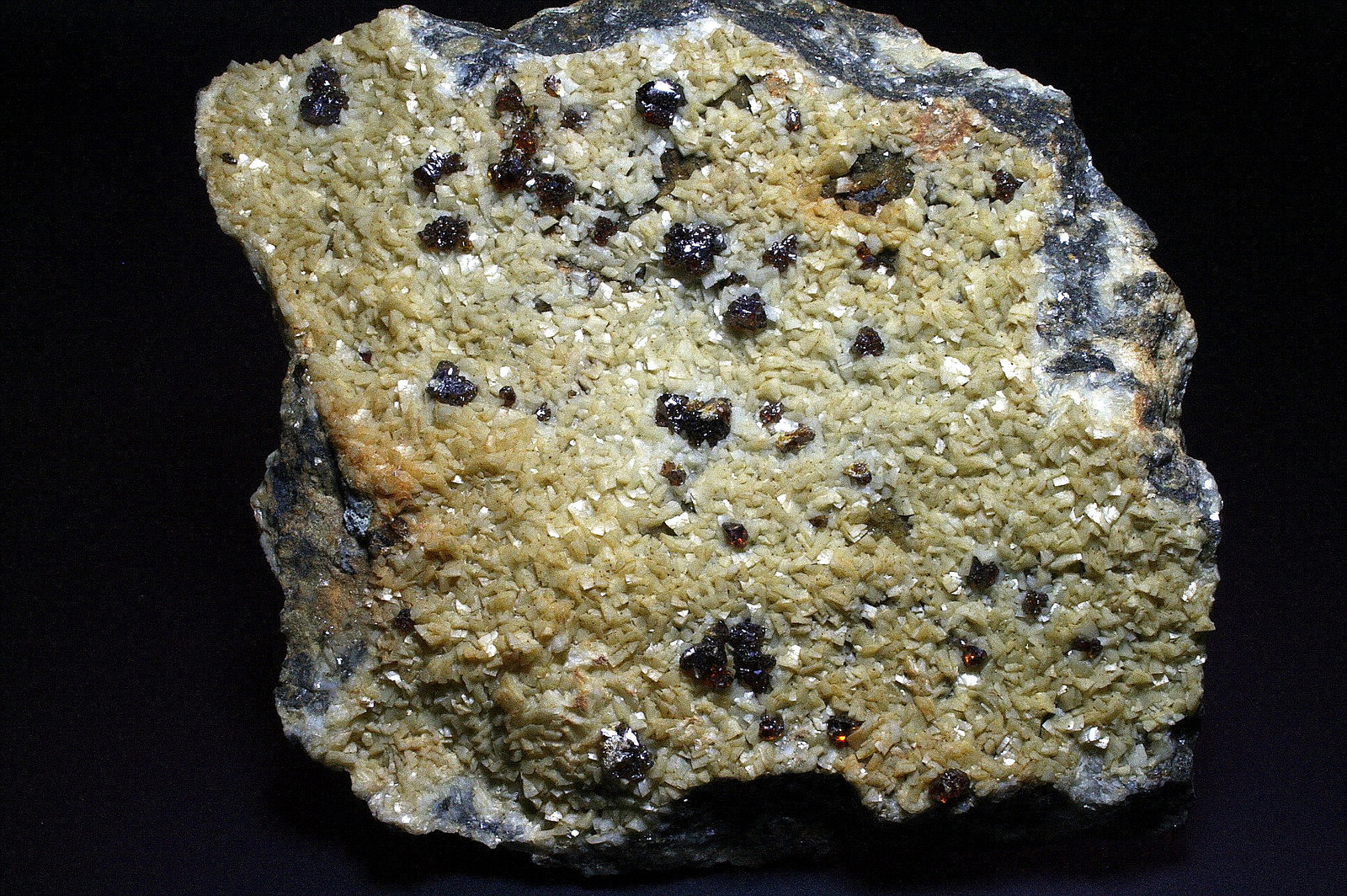 Esfalerita en Dolomita
15 x 12 cm.
(Autor: Antonio P. López)
