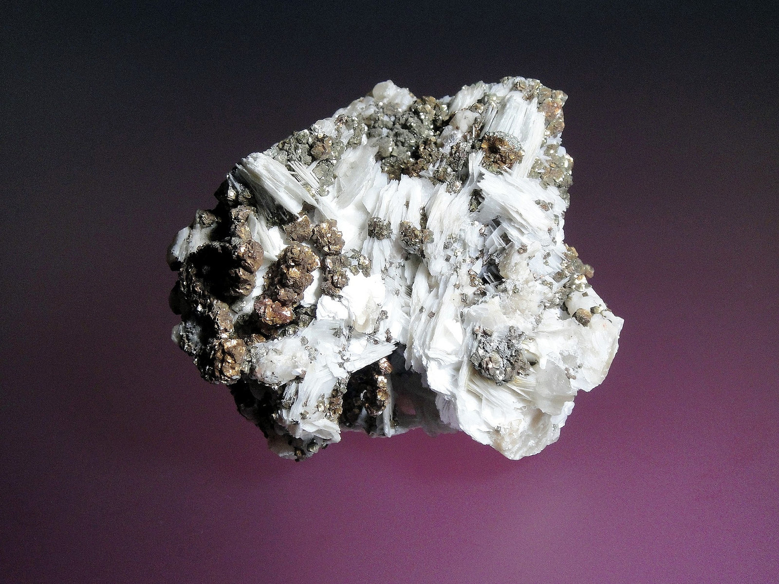 Pirita, Barita
6 x 6 cm
(Autor: Antonio P. López)