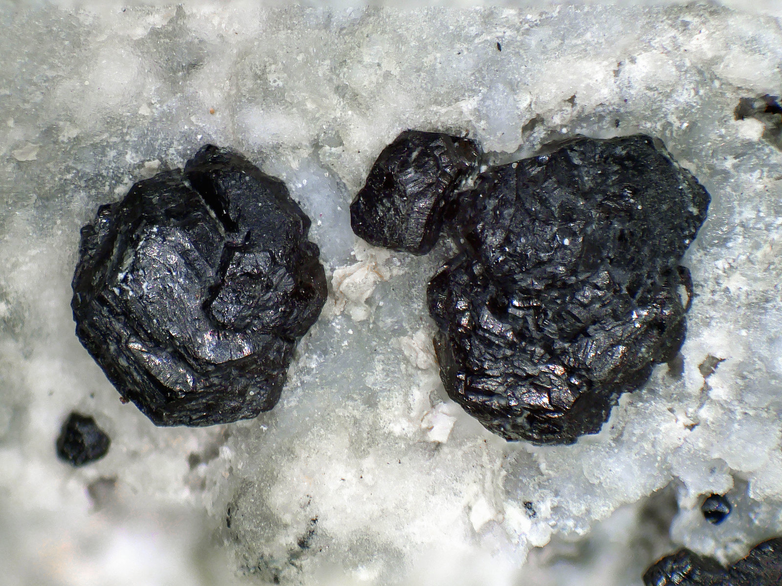 Hipercinabrio
Cristales de 2 mm.
(Autor: Antonio P. López)