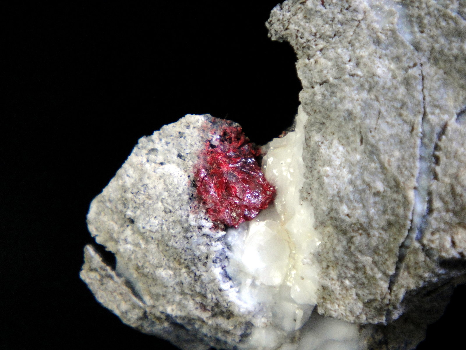 Cinabrio
Campo de visión 4 cm.
(Autor: Antonio P. López)