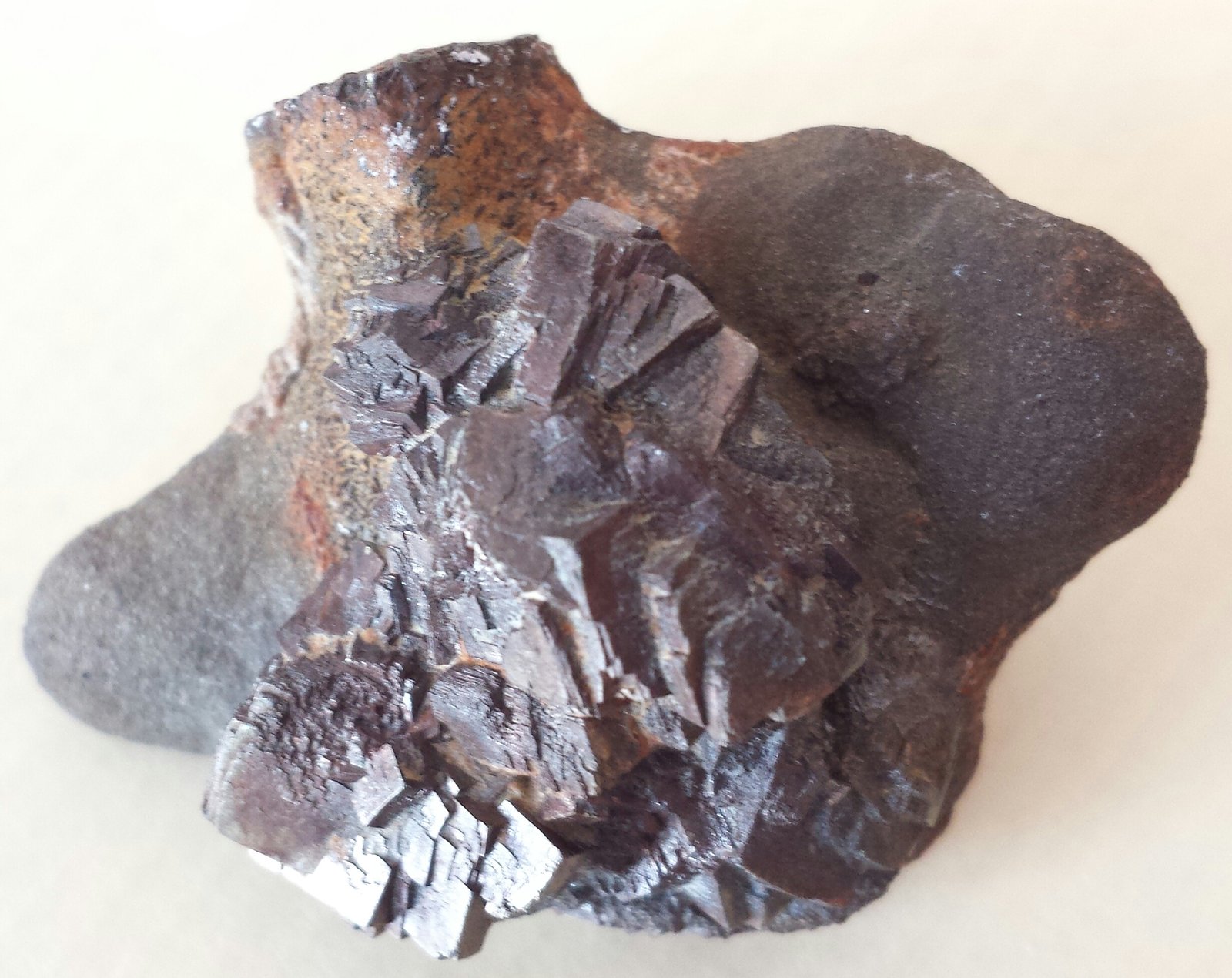 Goethita pseudo Pirita
3 x 3 cm
(Autor: prudenci gatell)