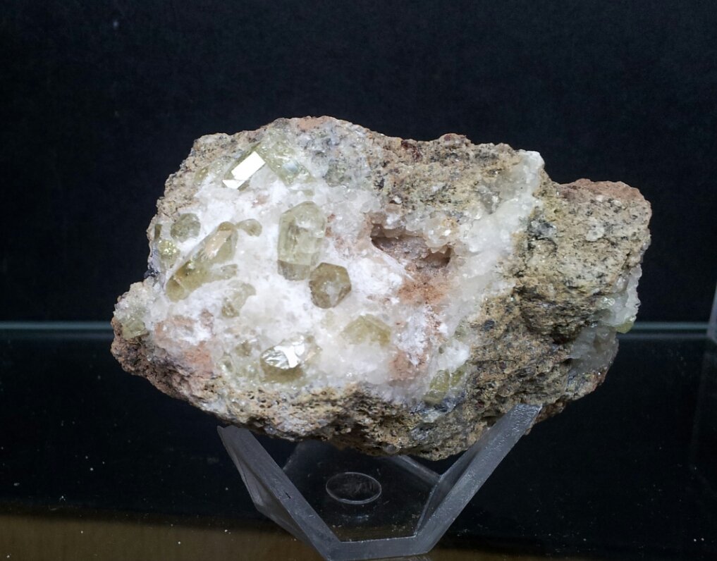 Fluorapatito (Grupo Apatito)
61mm - 38mm - 53mm
(Autor: Pedro Naranjo)