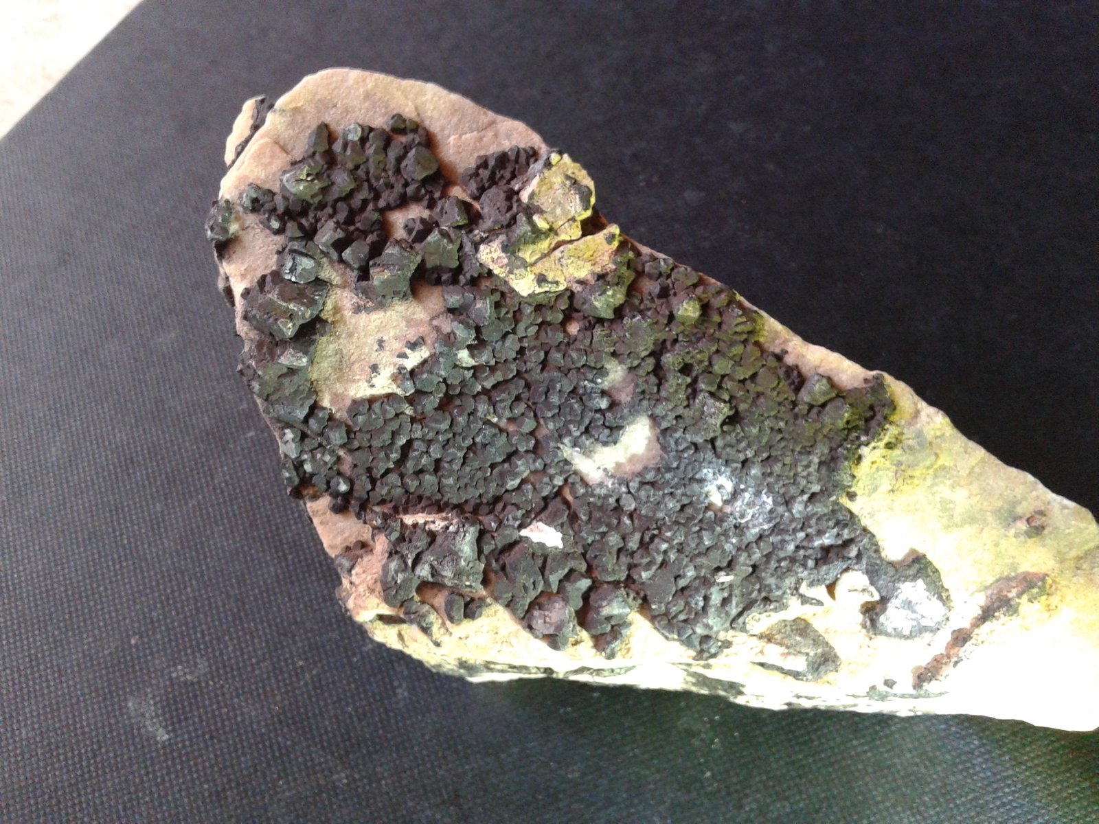 Galena
12cm x 5cm x 5cm
(Autor: srm13151)